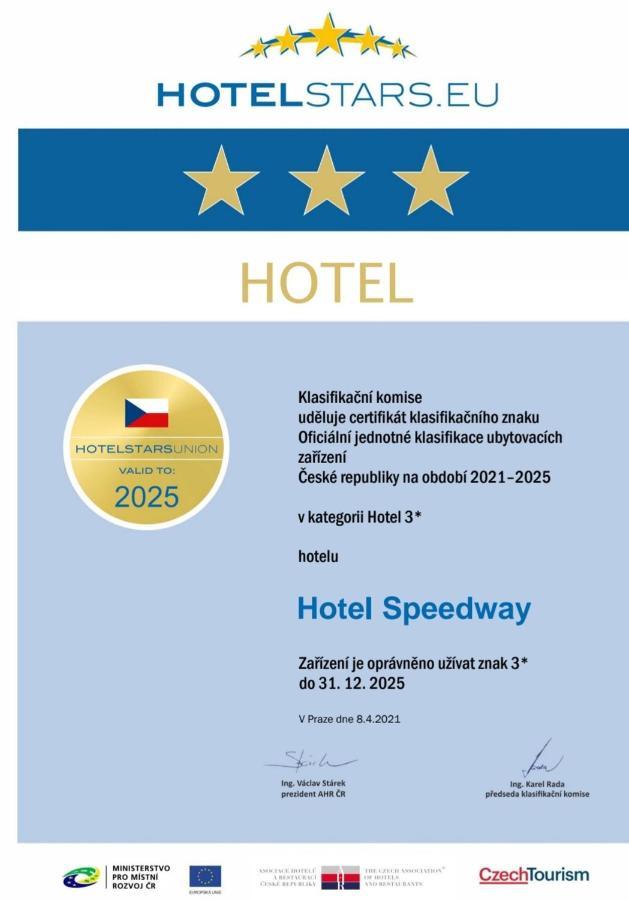 Hotel Speedway